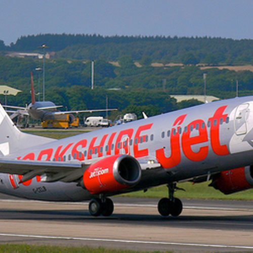 Jet2.com (ДжетТу.ком) Самолет 1