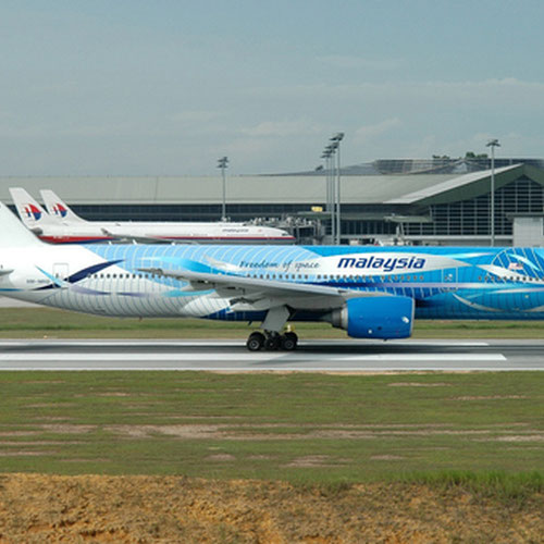 Malaysia Airlines (Малайзия Эйрлайнс) Самолет 7
