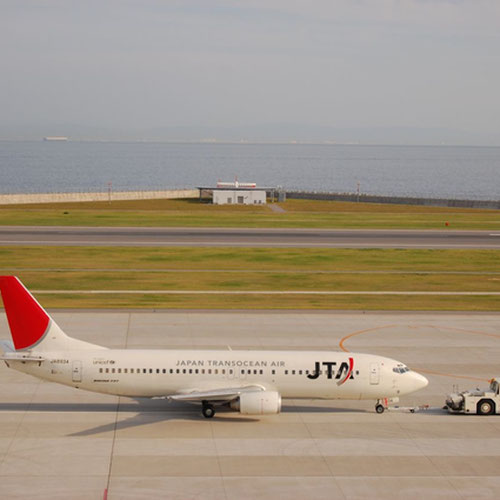 Japan Transocean Air (Джапан Трансоушн Эйр) Самолет 2