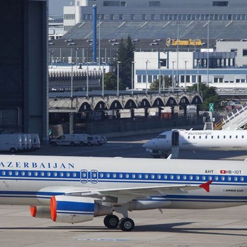 Azerbaijan Airlines (Азербайджанские авиалинии) Самолет 10