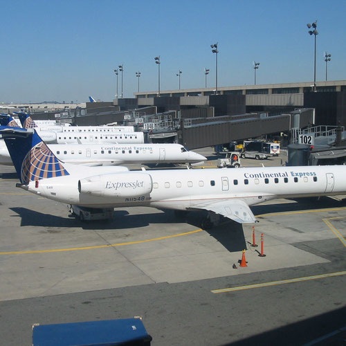 ExpressJet (ЭкспрессДжет) Самолет 2