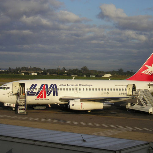 LAM Mozambique Airlines (ЛЭМ Мозамбик Эйрлайнc) Самолет 1