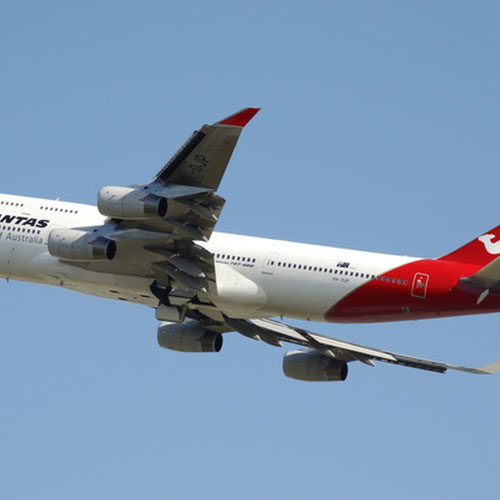 Qantas (Квонтас) Самолет 8