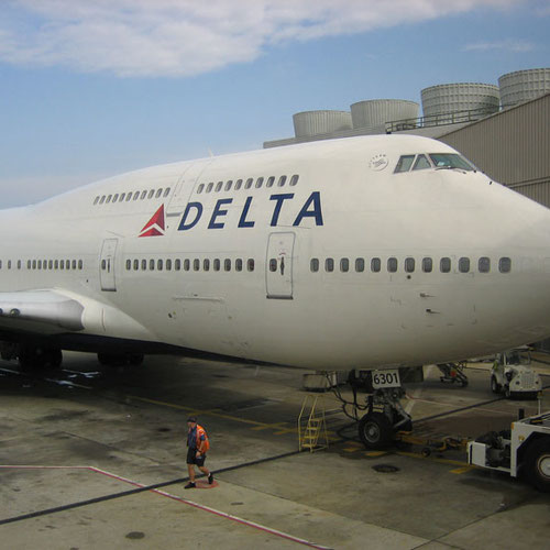 Delta Air Lines (Дельта Эйр Лайнс) Самолет 5