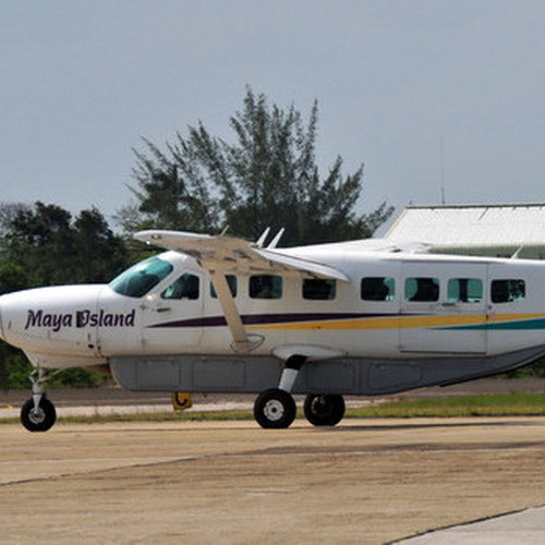 Maya Island Air (Майа Айленд Эйр) Самолет 1
