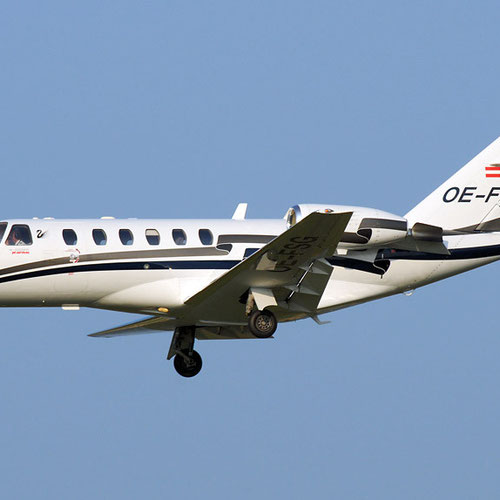 Tyrolean Jet Services (Тиролеан Джет Сёвайсиз) Самолет 1