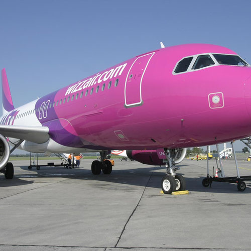 Wizz Air (Визз Эйр) Самолет 1